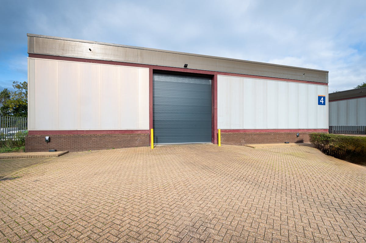 Unit 4 exterior, Monkton Park